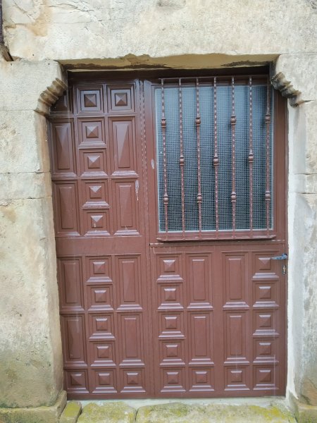 PUERTAS DE VIVIENDAS