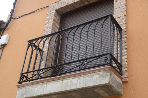 BALCONES